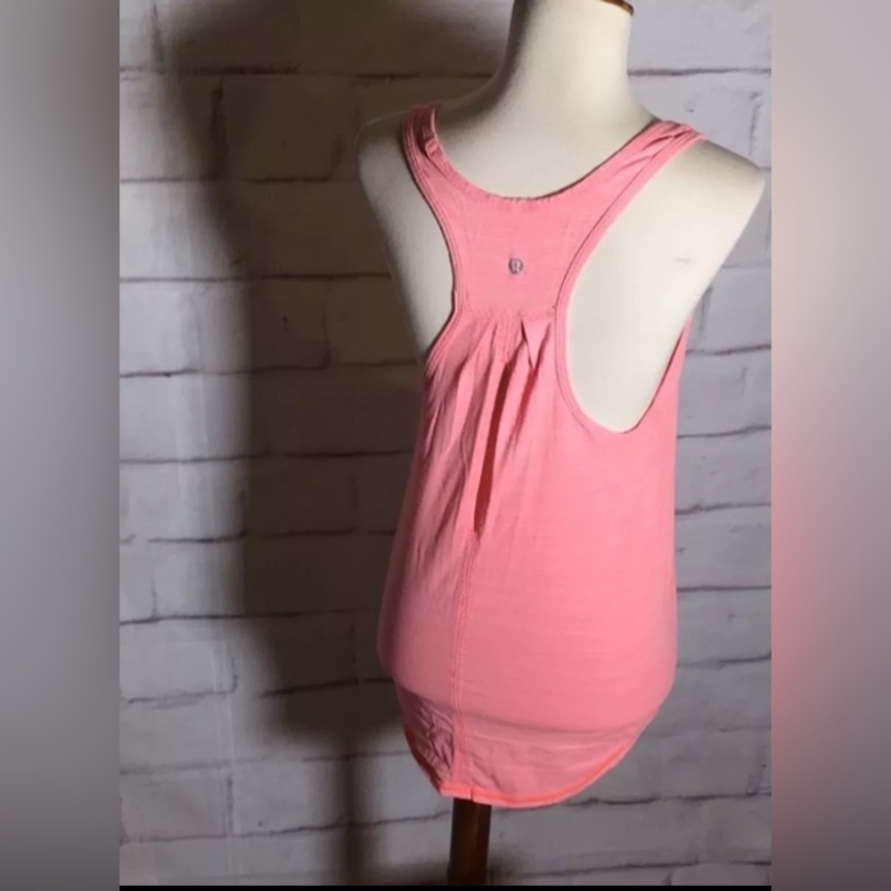 Lululemon Coral Striped Tank Keyhole Back Size Large.